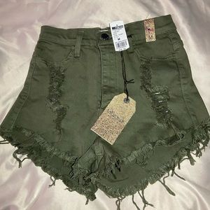Fashion Q shorts